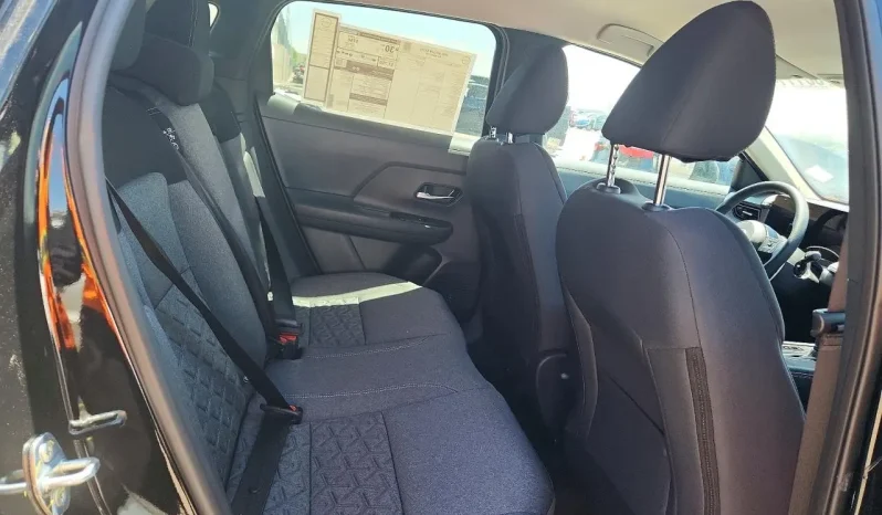 
								Nissan Kicks full									