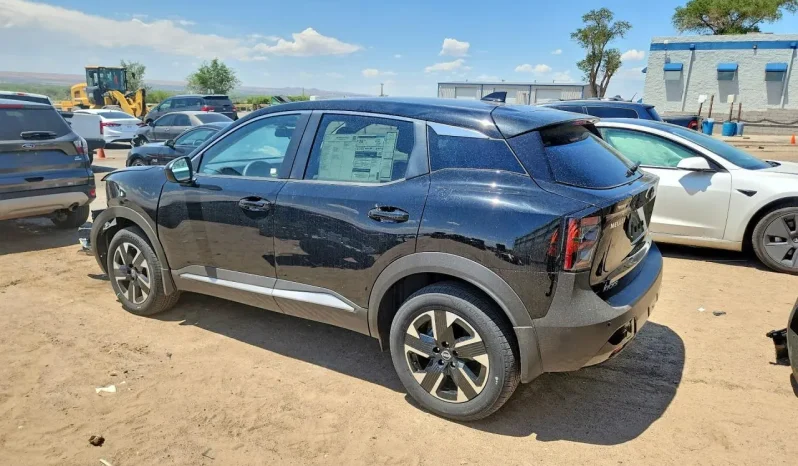 
								Nissan Kicks full									