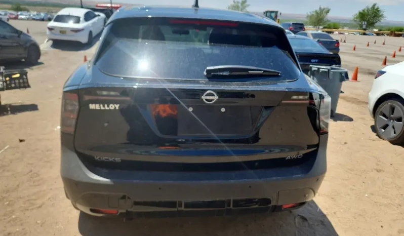 
								Nissan Kicks full									