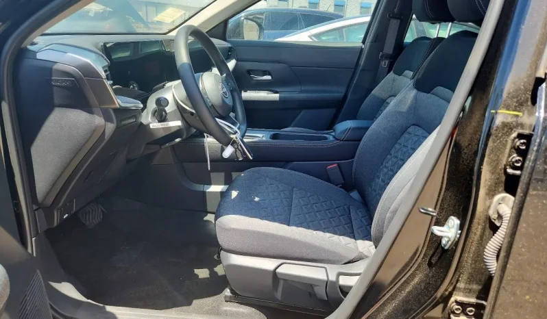 
								Nissan Kicks full									