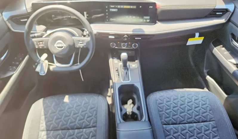 
								Nissan Kicks full									