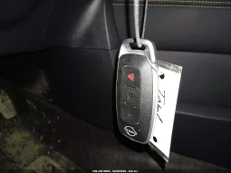 
										Nissan Kicks full									