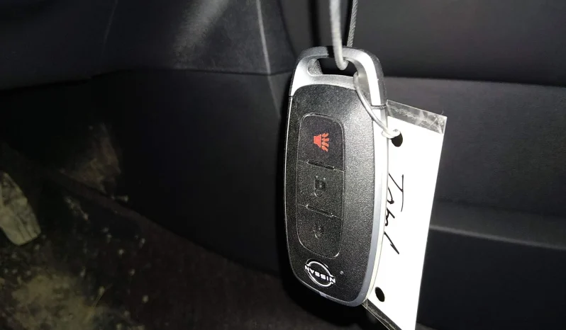 
								Nissan Kicks full									