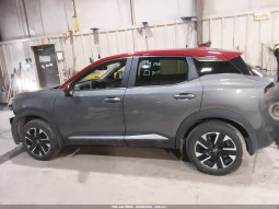 
										Nissan Kicks full									
