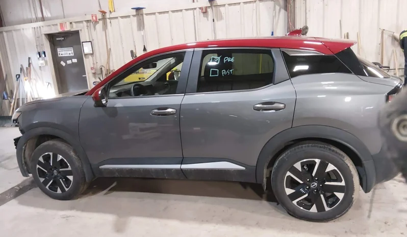 
								Nissan Kicks full									