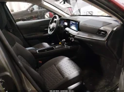 
										Nissan Kicks full									