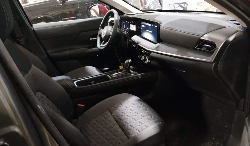 
								Nissan Kicks full									