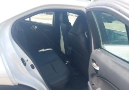 
										Lexus UX 300H full									