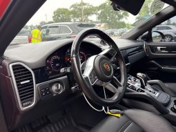 
										Porsche Cayenne Coupe full									