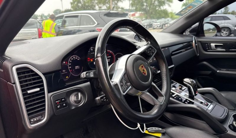 
								Porsche Cayenne Coupe full									