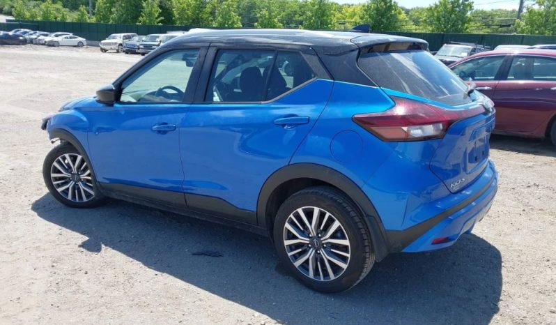 
								Nissan Kicks full									