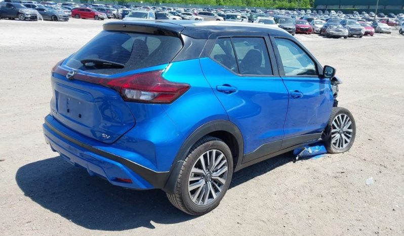 
								Nissan Kicks full									