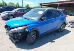 
										Nissan Kicks full									