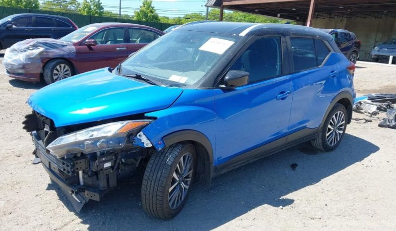 
								Nissan Kicks full									
