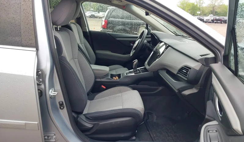 
								Subaru Outback full									