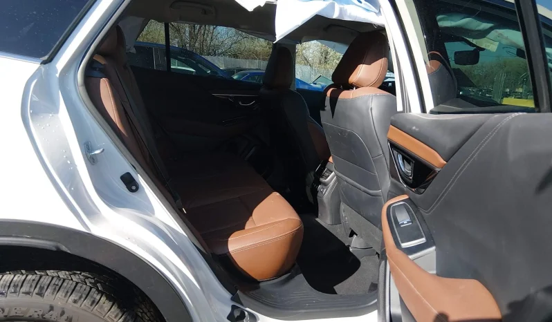 
								Subaru Outback full									