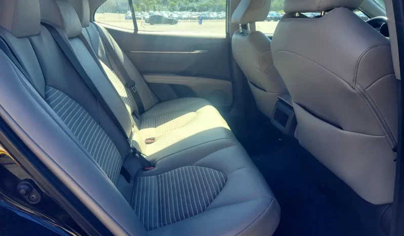 
								Toyota Camry full									