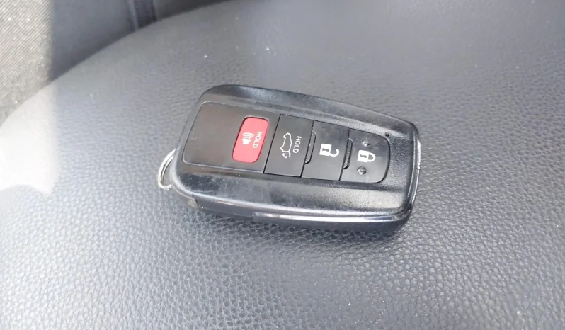 
								Toyota RAV4 full									