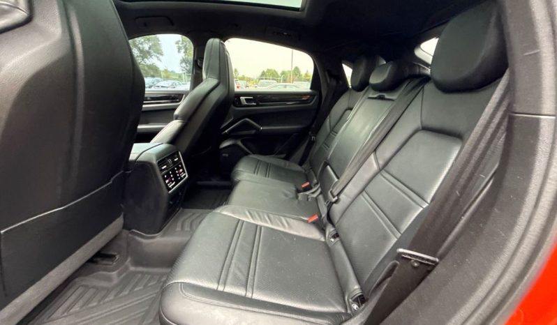 
								Porsche Cayenne Coupe full									