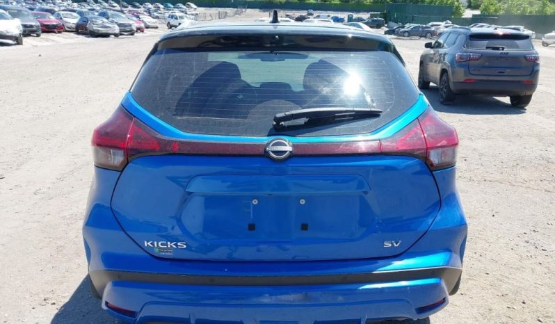 
								Nissan Kicks full									
