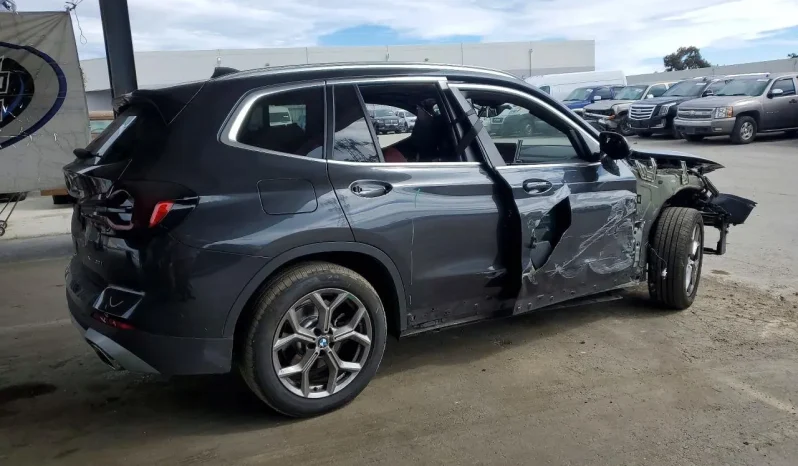 
								BMW X3 full									