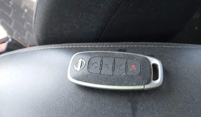 
								Nissan Kicks full									