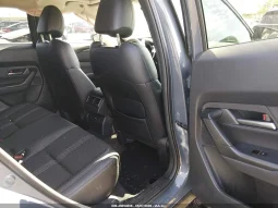 
										Mazda CX-50 full									