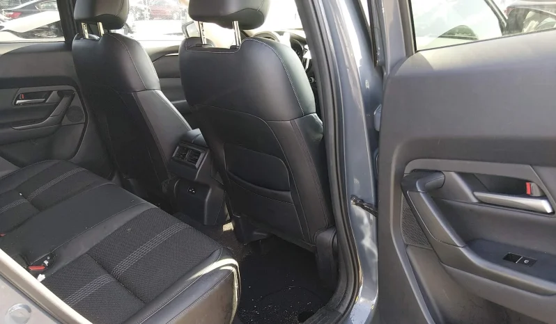 
								Mazda CX-50 full									