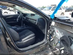 
										Mazda CX-50 full									