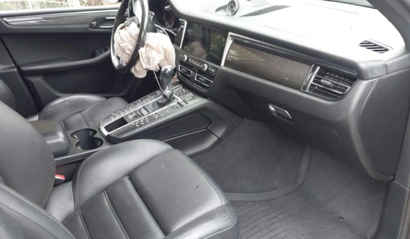 
								Porsche Macan GTS full									