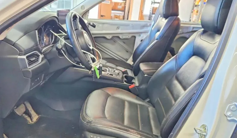 
								Mazda CX-5 full									