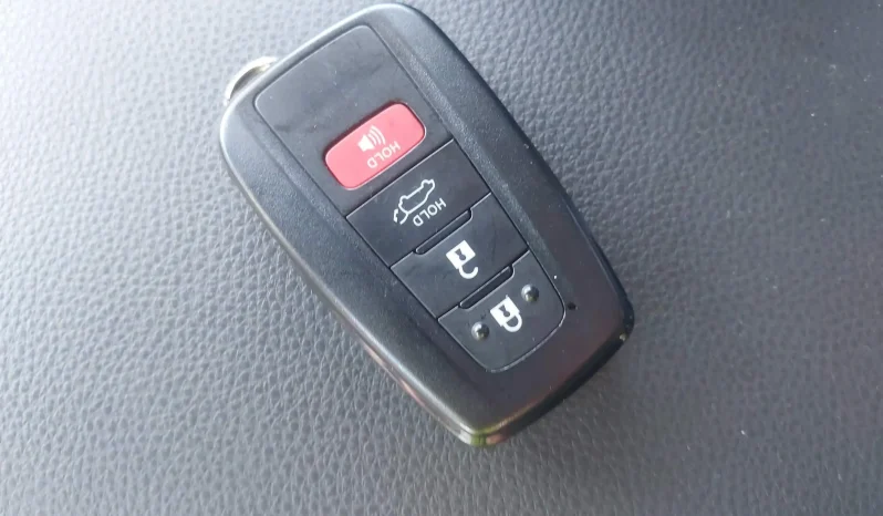 
								Toyota RAV4 full									