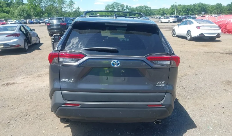 
								Toyota RAV4 full									