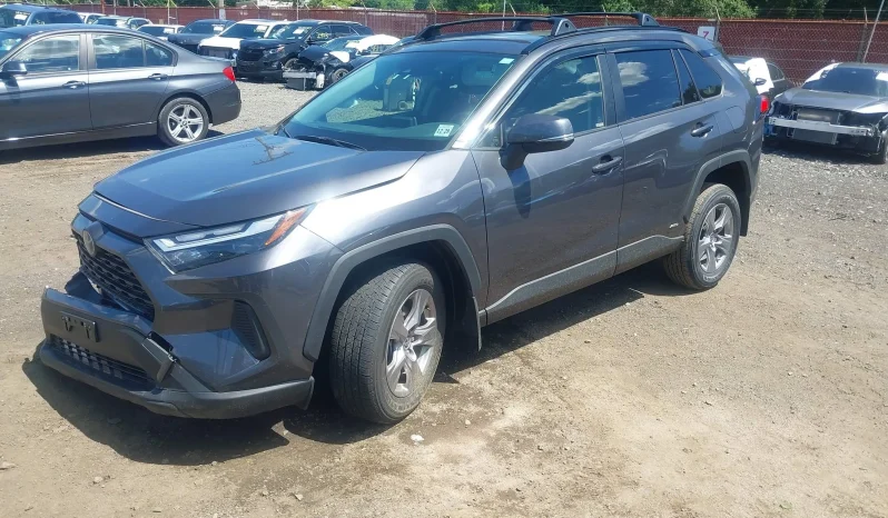
								Toyota RAV4 full									