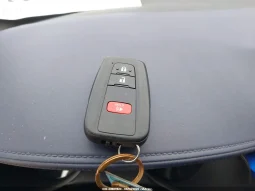 
										Toyota C-HR full									