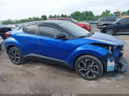 
										Toyota C-HR full									