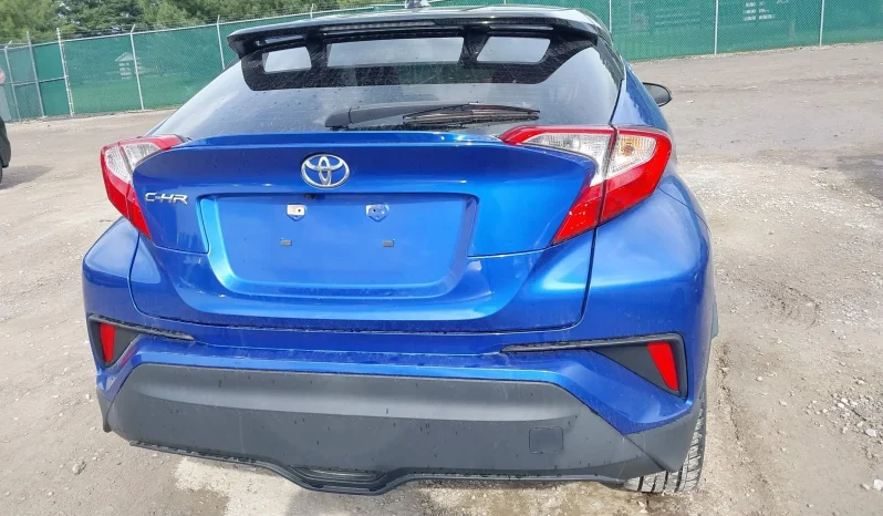 
								Toyota C-HR full									