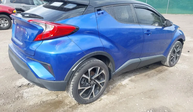 
								Toyota C-HR full									