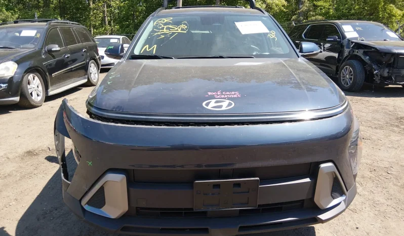 
								Hyundai Kona full									