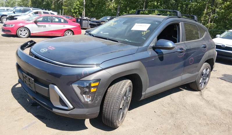 
								Hyundai Kona full									