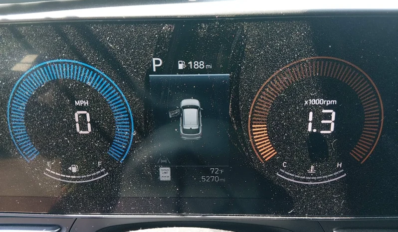 
								Hyundai Kona full									