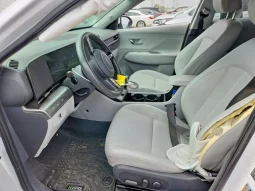 
										Hyundai Kona full									