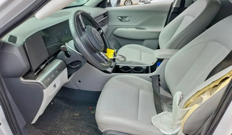 
								Hyundai Kona full									