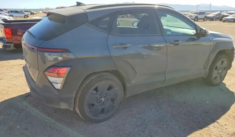 
								Hyundai Kona full									