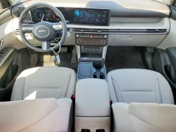 
										Hyundai Tucson full									