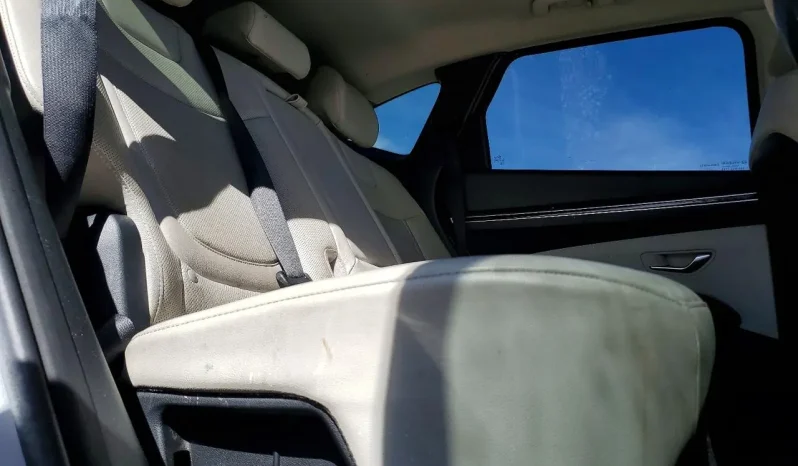 
								Hyundai Tucson full									