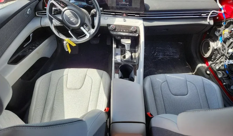 
								Hyundai Elantra full									