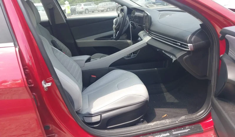 
								Hyundai Elantra full									