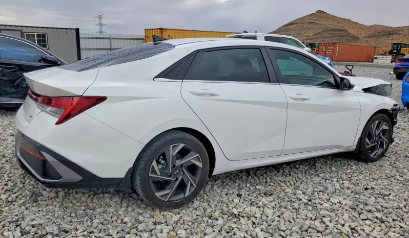 
								Hyundai Elantra full									