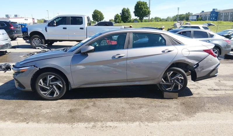 
								Hyundai Elantra full									